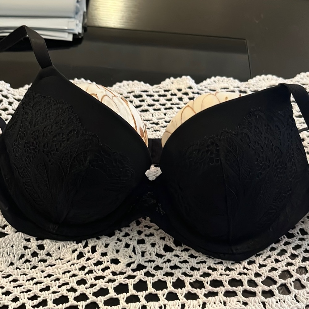Auden black bra full coverage lightly lined bra  color black. Various sizes